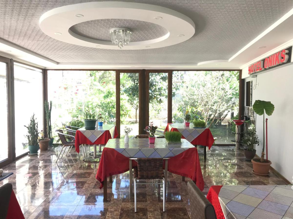 קוטאיסי Hotel Oniks מראה חיצוני תמונה