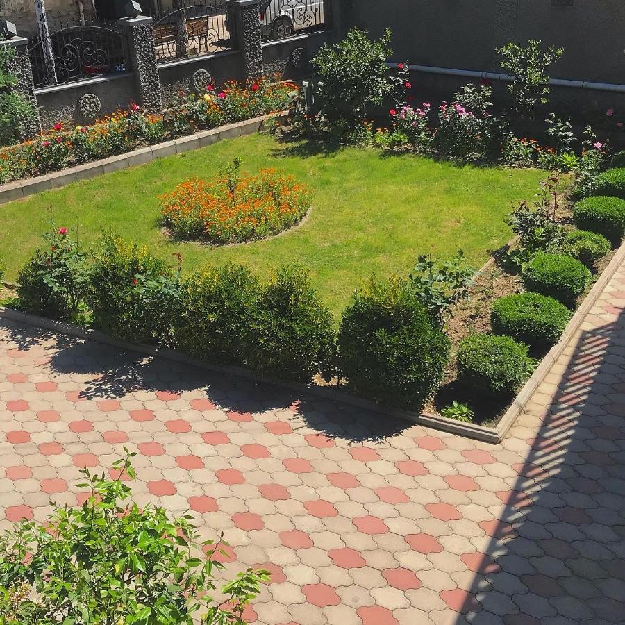 קוטאיסי Hotel Oniks מראה חיצוני תמונה